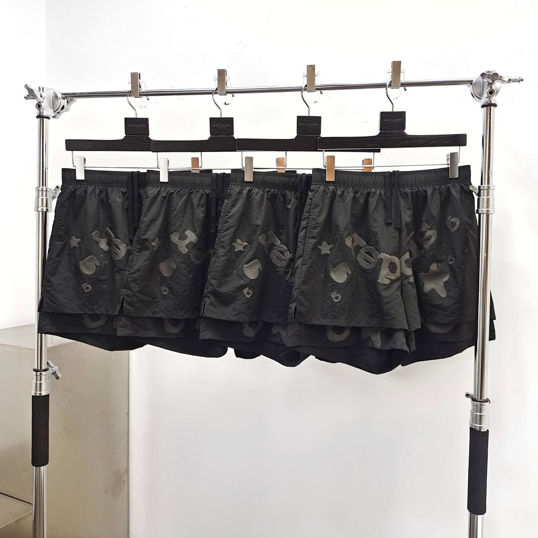 YSL（Saint Laurent） Black Shorts