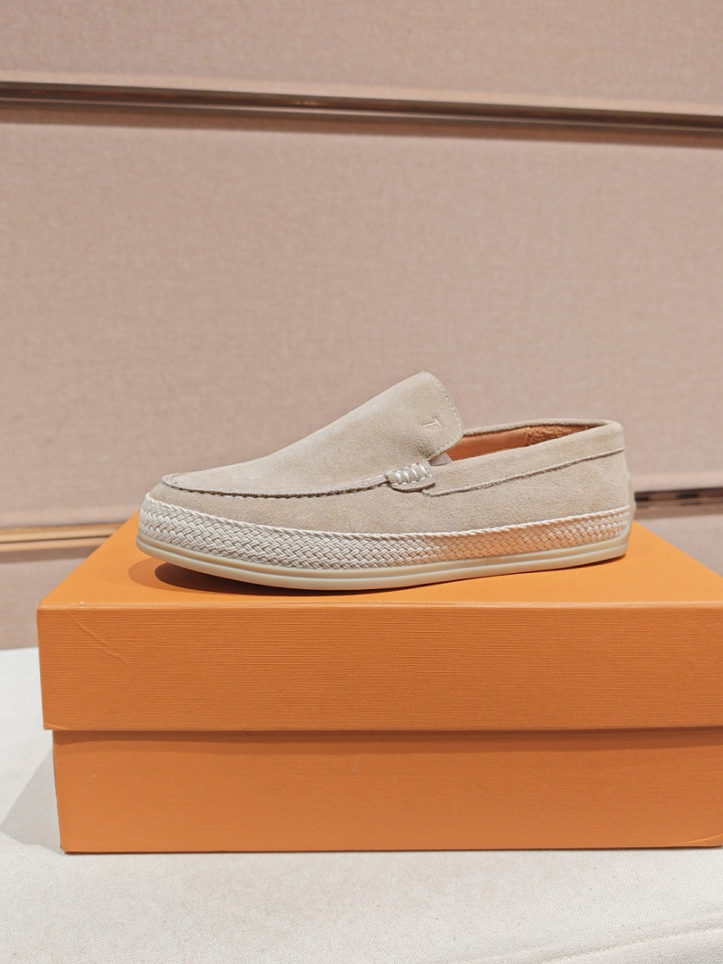 Tod's Beige Shoes