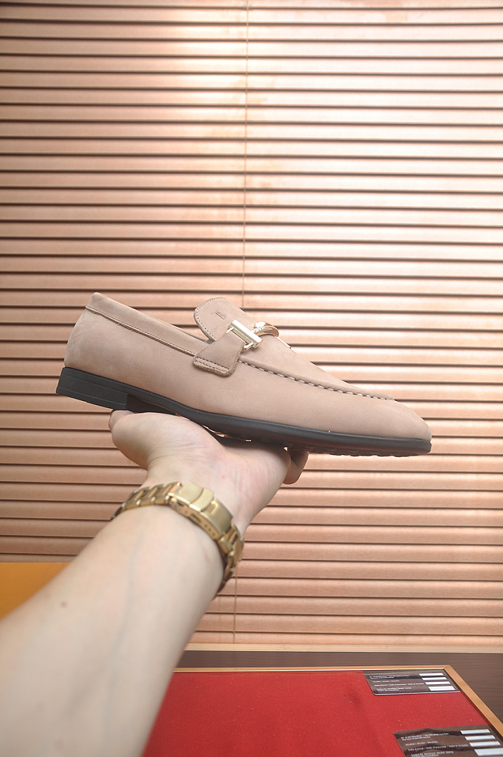 Tod's Beige Shoes