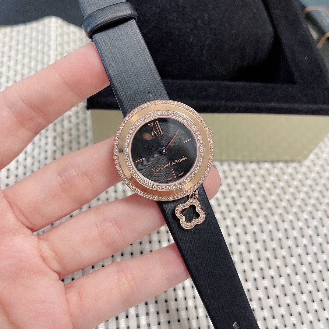 Van Cleef & Arpels Black Watch