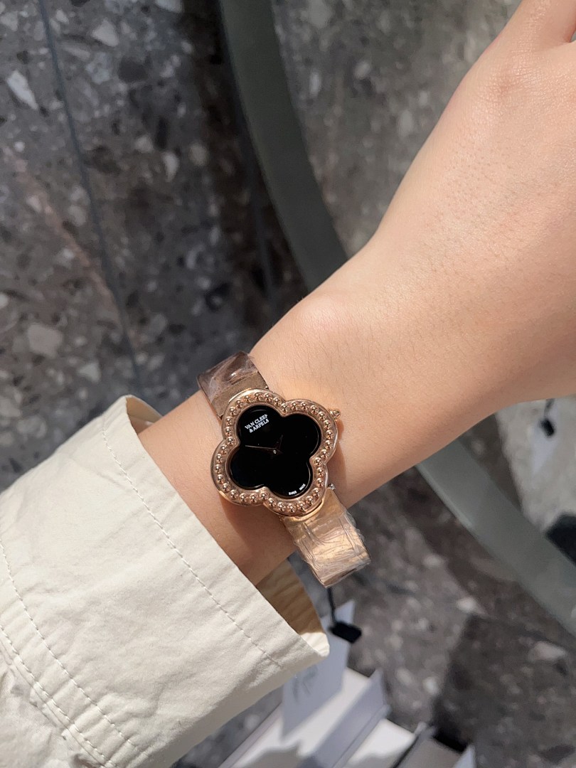 Van Cleef & Arpels Black Watch