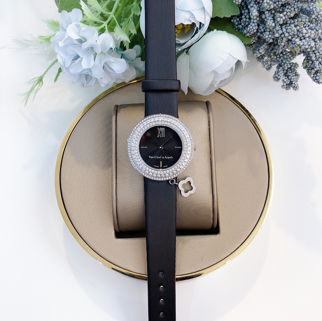 Van Cleef & Arpels Black Watch
