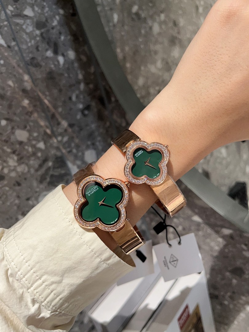 Van Cleef & Arpels Green Watch